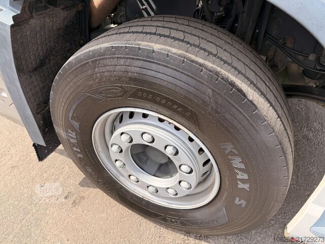 Chassis com cabina Volvo FH 420 6X2 *EX-ADR FUEL TANKER* - *137.000km!* ...