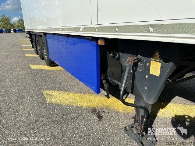 Koeloplegger Schmitz Cargobull Semitrailer Reefer Standard