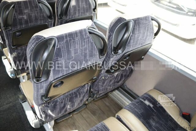 Autobus granturismo Van Hool EX17 H / 17RHD / 517HD/ R08