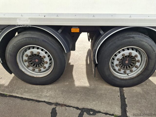 Rimorchio furgonato GROSSE EQUIPEMENT REMORQUE FOURGON 2 ESSIEUX