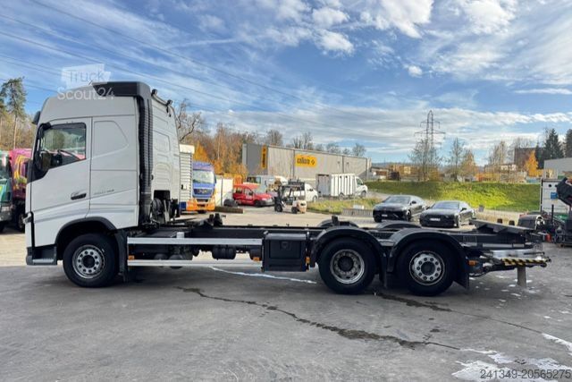 Camión con caja móvil VOLVO FH-460 6x2 BDF