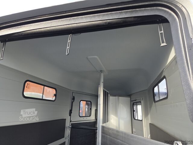 Remorcă pentru transport cai Cheval Liberté Touring Country 2,6t blue Sattelschrank