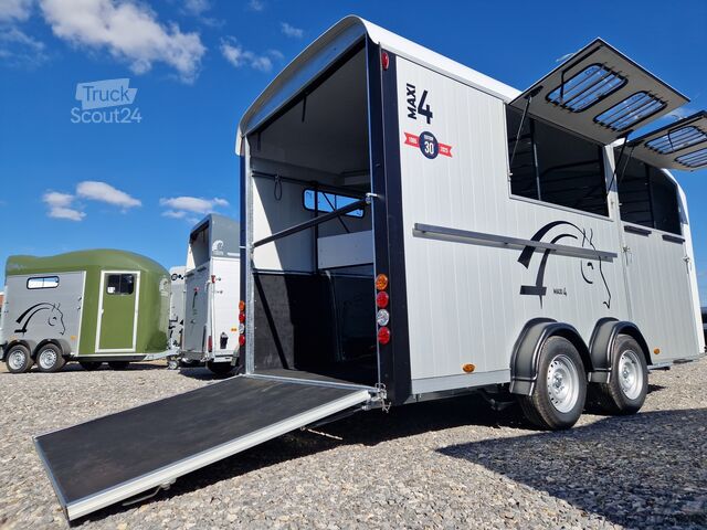 Remorcă pentru transport cai Cheval Liberté Maxi 4 Vollausstattung bis 4 Pferde Neu