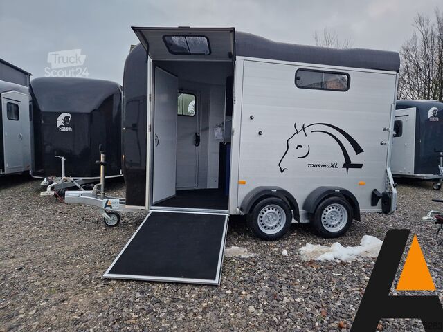 At taşıma römorku Cheval Liberté Touring XL Sattelschrank Frontexit