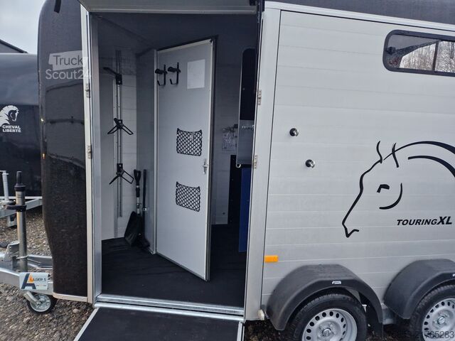 At taşıma römorku Cheval Liberté Touring XL Sattelschrank Frontexit