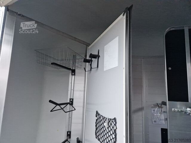 At taşıma römorku Cheval Liberté Touring XL Sattelschrank Frontexit