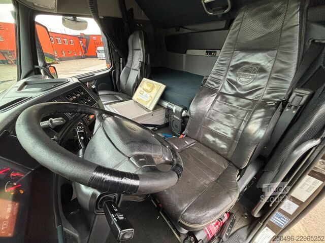 Standardní traktor Volvo FH 500 6x2 GLOBE XL / HYDRAULICS