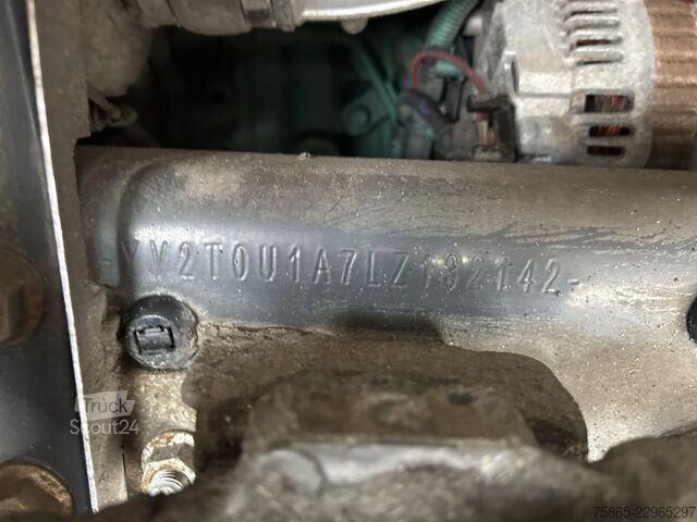 Koffer Volvo FL 210 Euro 6 D / 12 Ton / 293 dkm / Box / Laad...