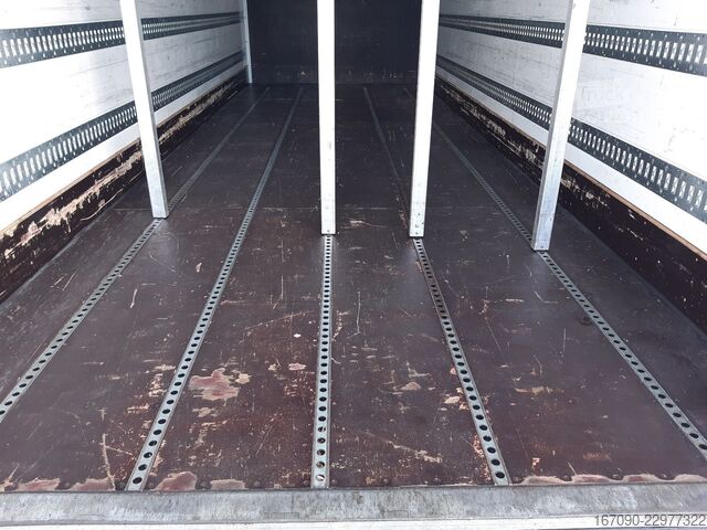 Камион-фургон MERCEDES-BENZ Actros 2551L Giga MP5 Koffer LBW 2,5t Lenkachse