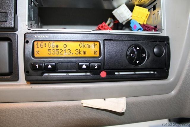 Tenteli düz yataklı kamyon VOLVO FL 210 4x2 BL - Nr.: 480