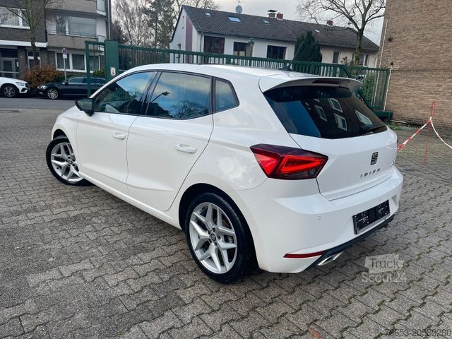 Kombijevsko vozilo SEAT Ibiza 85kw FR*DSG*LED*Alcant.*PANO*Navi*Kamera