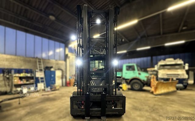 Chariot élévateur frontal LINDE H 80 T-02