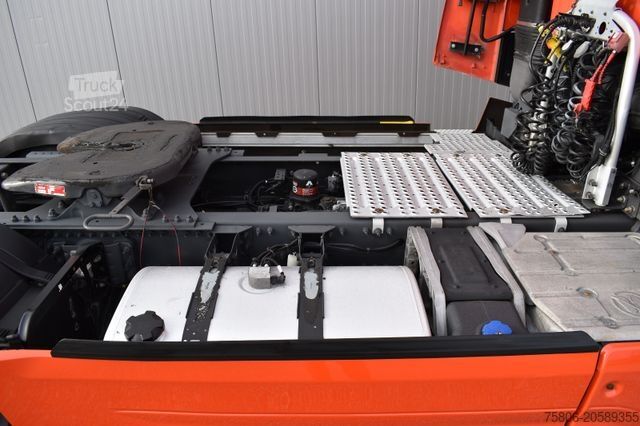 Standardni vlačilec RENAULT T 460 4x2 E6 Retarder