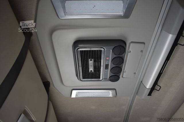 Standardni vlačilec RENAULT T 460 4x2 E6 Retarder