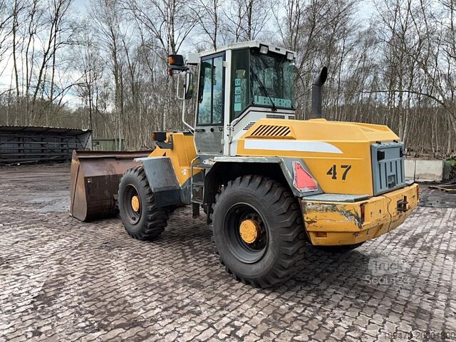 Kolový nakladač Liebherr L 522 with High-Tipping Bucket