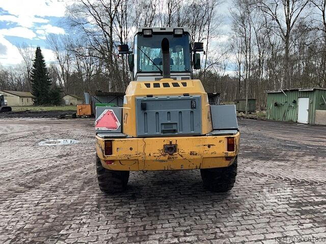 Chargeuse sur pneus Liebherr L 522 with High-Tipping Bucket