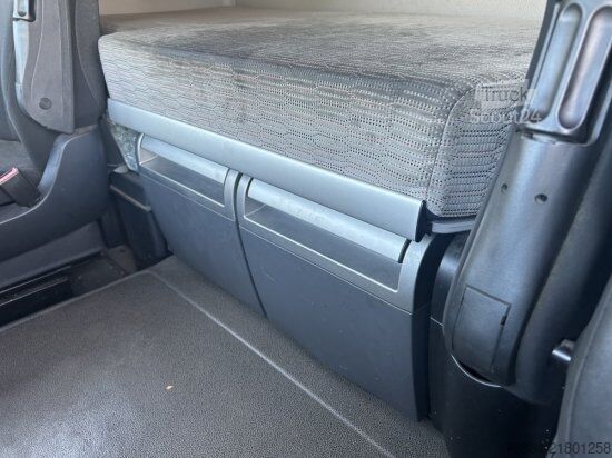 Kamion z zamenljivo nadgradnjo DAF XF 480 FAR BDF EURO 6 LIFTACHSE, RETARDER