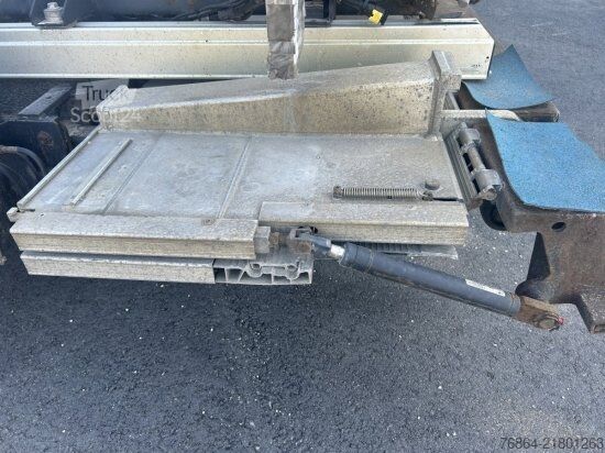 Kamion z zamenljivo nadgradnjo DAF XF 480 FAR BDF EURO 6 LIFTACHSE, RETARDER