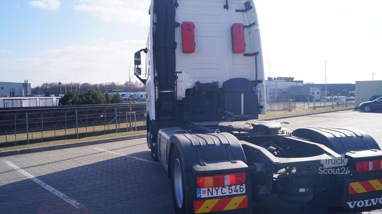 Standarta vilcējs Volvo FH460 Aero I-Save,