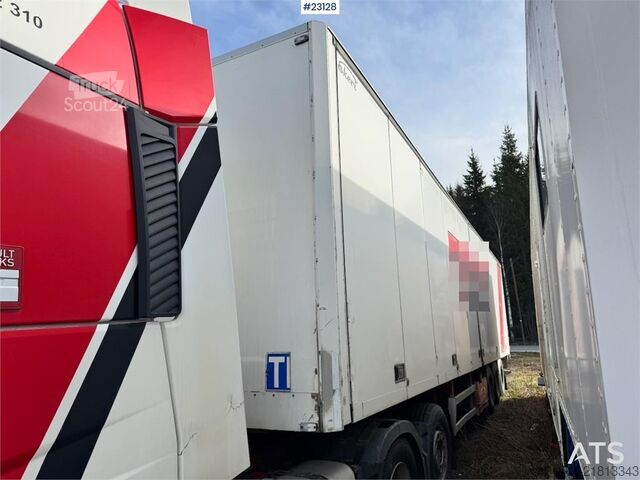 Bavul Ekeri box semi-trailer.