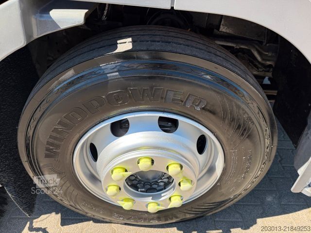 Ielu tīrīšanas mašīna MERCEDES-BENZ Atego 1324 Kehrmaschine FAUN VIAJET 6R/LH