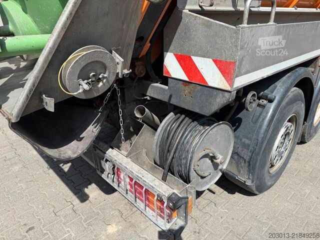 Vakumlu tank kamyonu MERCEDES-BENZ 2643 6x2 Kanalreiniger Kombi MÜLLER