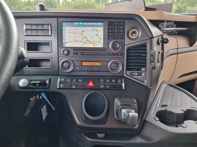Tippbil MERCEDES-BENZ Actros 2545 /für Tierkadaver / mit Waage