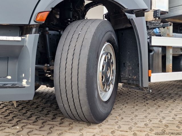 Tippbil MERCEDES-BENZ Actros 2545 /für Tierkadaver / mit Waage