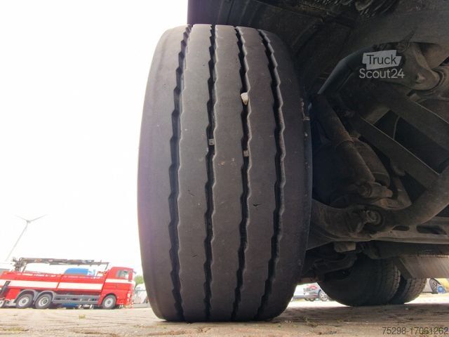 Tippbil MERCEDES-BENZ Actros 2545 /für Tierkadaver / mit Waage
