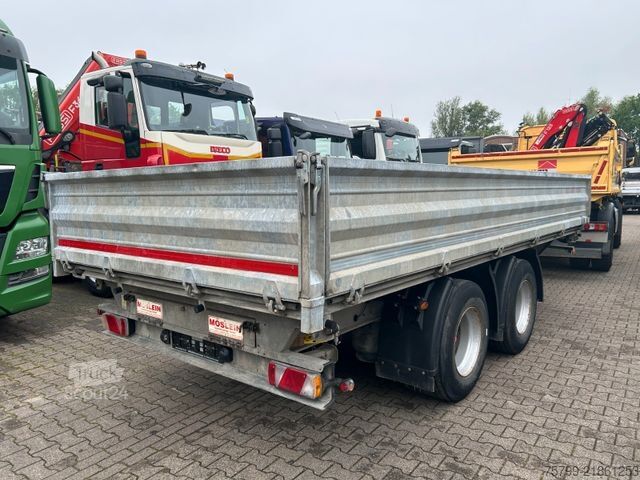 Üç yöne devirmeli römork MÖSLEIN ALU 3Skipper Tandem Tieflader mit 2 Rampen