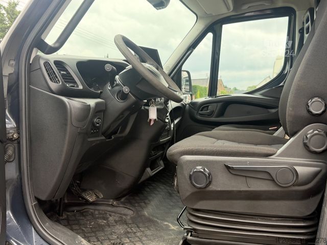 Skříňová dodávka IVECO Daily 72c18 HiMatic, Koffer, Palfinger, Tüv neu!