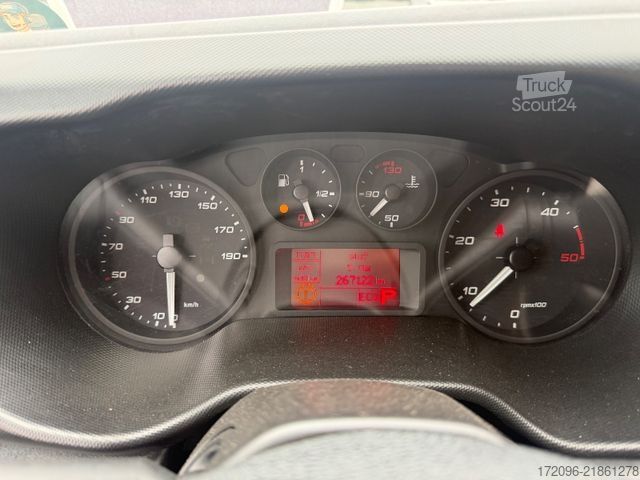 Dubă cu caroserie tip cutie IVECO Daily 72c18 HiMatic, Koffer, Palfinger, Tüv neu!