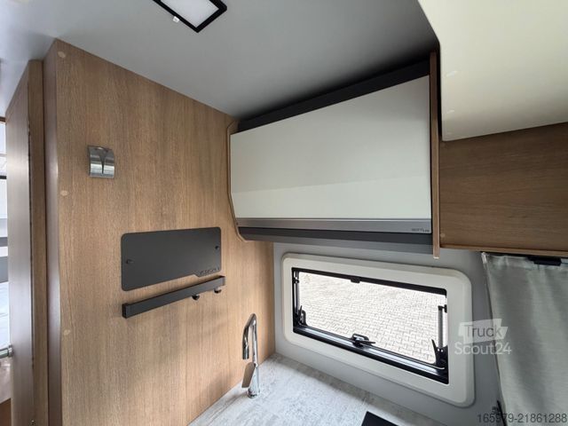Teilintegriertes Wohnmobil GIOTTILINE Toscan 74NF-Hubbett