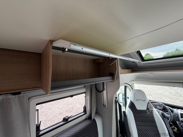 Teilintegriertes Wohnmobil GIOTTILINE Toscan 74NF-Hubbett