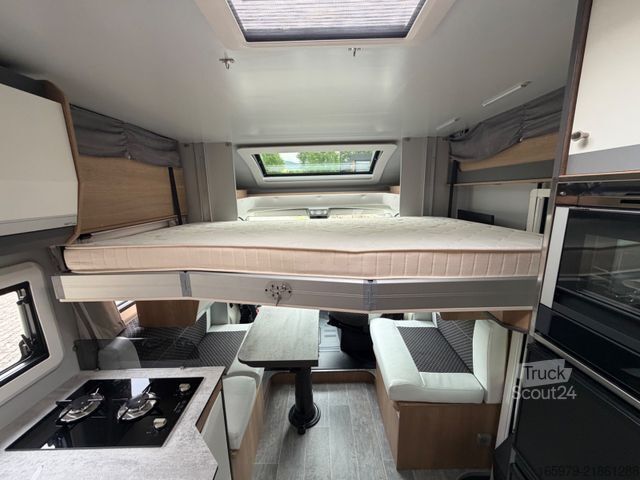 Teilintegriertes Wohnmobil GIOTTILINE Toscan 74NF-Hubbett