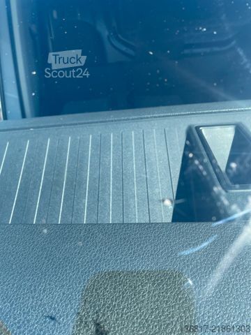 Ван с висока покривка VOLKSWAGEN Crafter Kasten 35 L4H3 Hochdach KAM Navi Klima