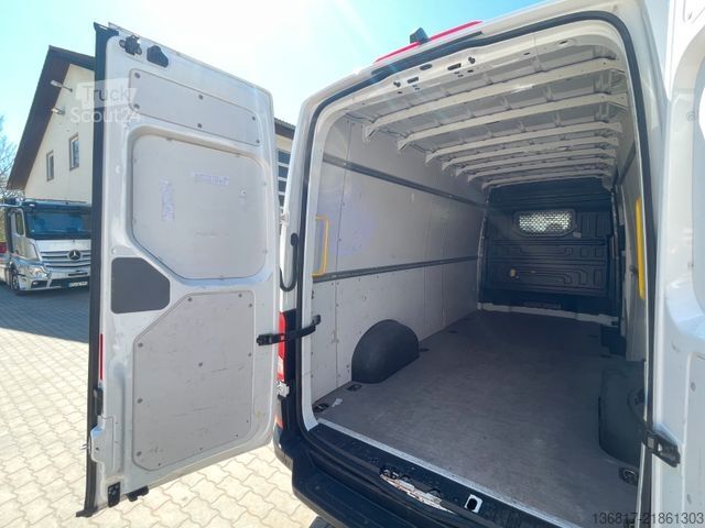 Ван с висока покривка VOLKSWAGEN Crafter Kasten 35 L4H3 Hochdach KAM Navi Klima
