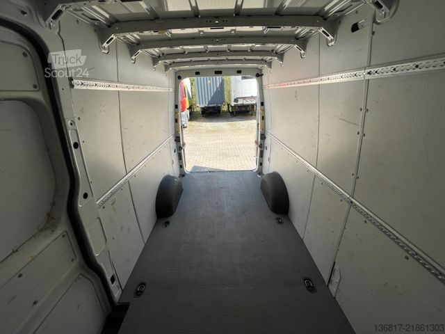 Kastenwagen hoch VOLKSWAGEN Crafter Kasten 35 L4H3 Hochdach KAM Navi Klima