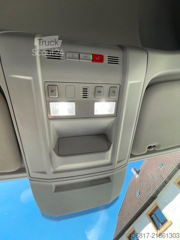 Ван с висока покривка VOLKSWAGEN Crafter Kasten 35 L4H3 Hochdach KAM Navi Klima