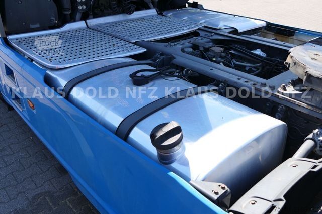Standardowy ciągnik siodłowy DAF XF 460 Space Cab XL-Tank Euro 6
