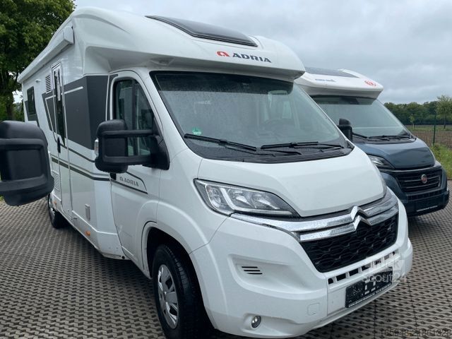 Полуинтегриран кемпер ADRIA CORAL 670 DL ALL-IN Solar,, nur 9900 Km