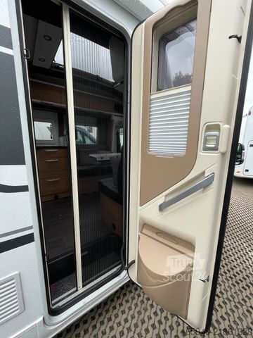 Полуинтегриран кемпер ADRIA CORAL 670 DL ALL-IN Solar,, nur 9900 Km
