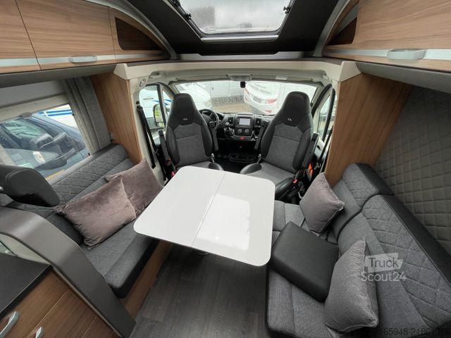 Полуинтегриран кемпер ADRIA CORAL 670 DL ALL-IN Solar,, nur 9900 Km