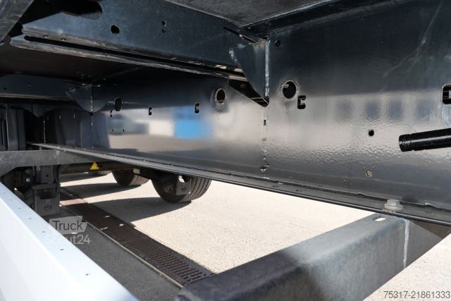 Semi-remorque fourgon KRONE SD 27/ DOPPELSTOCK / ZURRLEISTE /LIFTACHSE /SAF