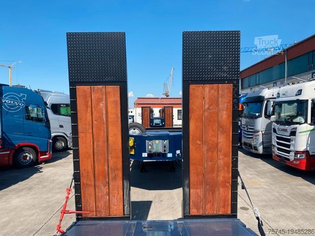 Lavbygd semitrailer  GVN 3GVN29 * ÜBERBREITE TAFEL*KOC*LIFT*P
