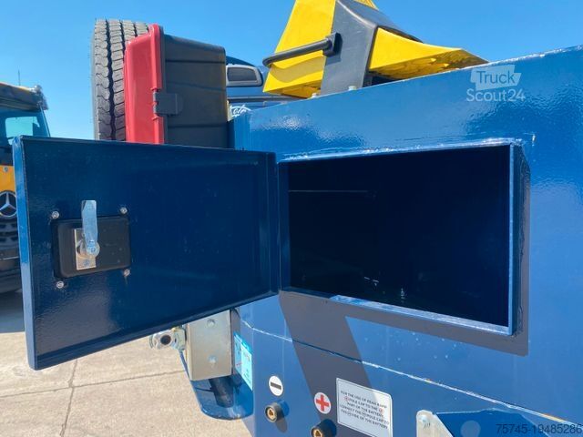 Lavbygd semitrailer  GVN 3GVN29 * ÜBERBREITE TAFEL*KOC*LIFT*P
