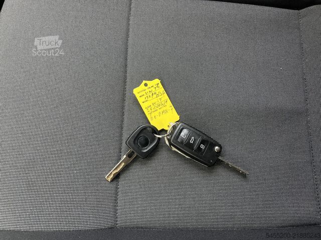 Matkustajabussi VW Transporter Kombi 2.0 TDI L1H1 BTW EN BPM VRIJ!...