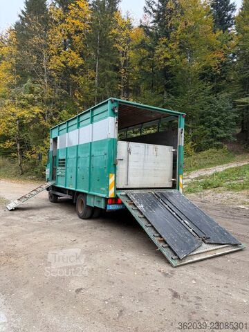 Transporteur de bétail MERCEDES-BENZ 817L D VIEHLKW FÜR 7 KÜHE