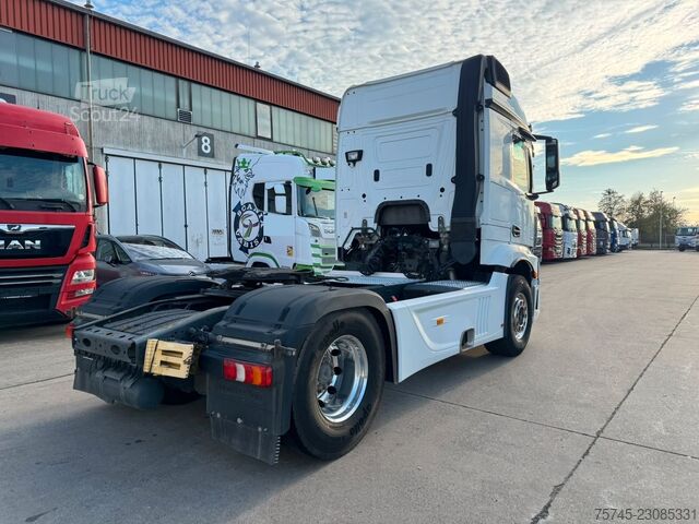 Standardowy ciągnik siodłowy MERCEDES-BENZ ACTROS 1843 * RETARDER * ALCOA * VOLLVERKLEIDUNG