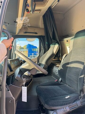 Standardowy ciągnik siodłowy MERCEDES-BENZ ACTROS 1843 * RETARDER * ALCOA * VOLLVERKLEIDUNG